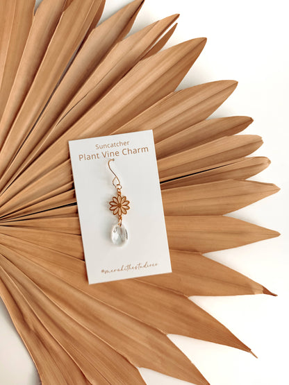 Plant Charm | Suncatcher + Daisy | Houseplant Vine Accessory